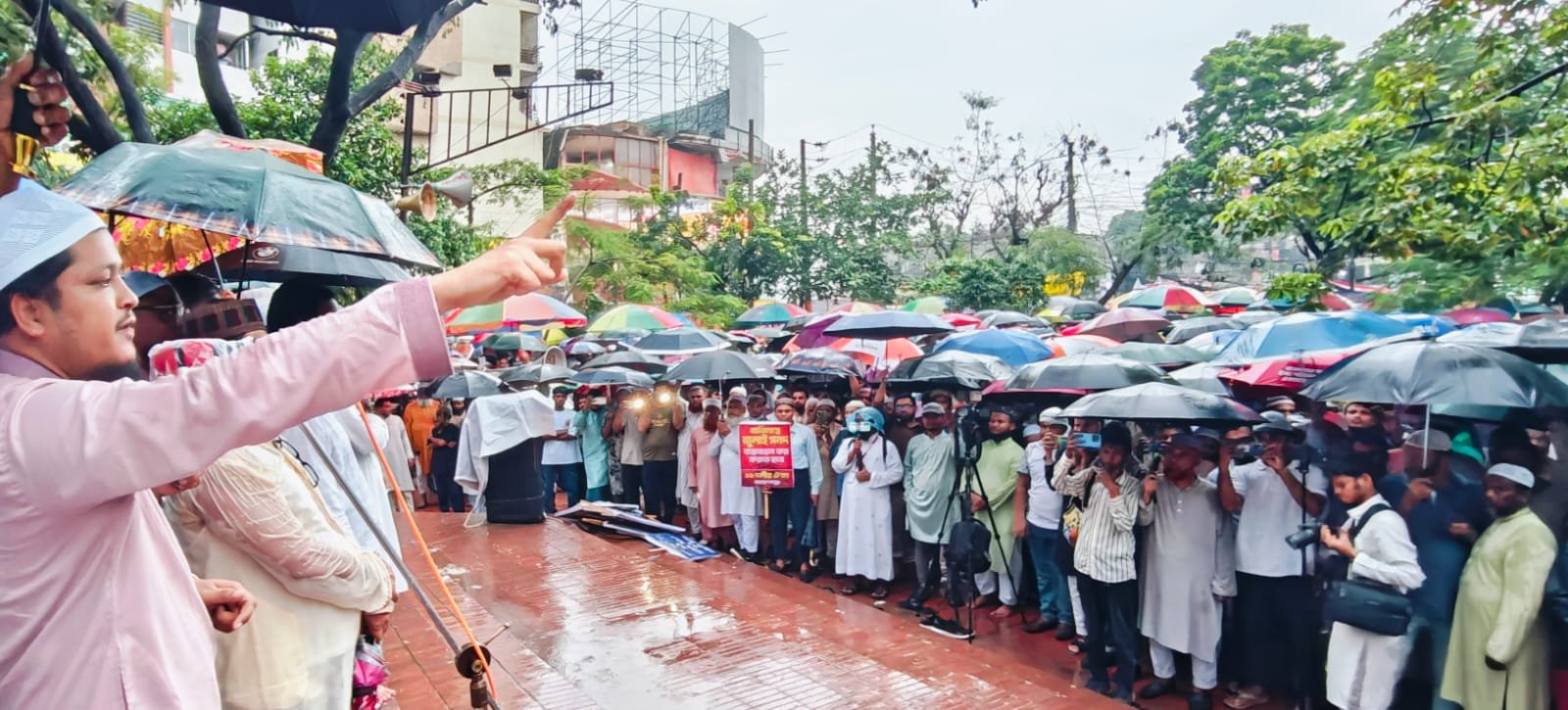 জুলাই গণঅভ্যুত্থান দিবস উপলক্ষে নারায়ণগঞ্জে ১১ দলীয় ঐক্যের সমাবেশ